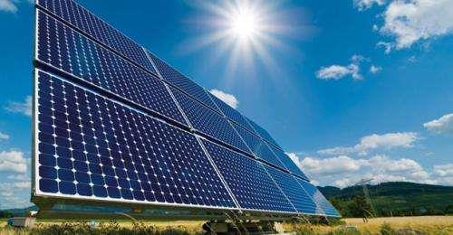 湖南娄底首个大型光伏电站并网发电 装机容量