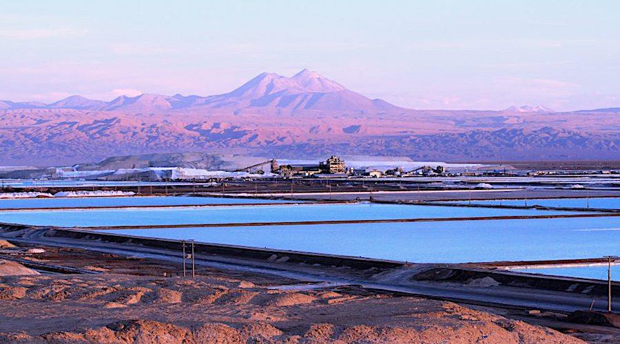 智利议员上诉法院 要求阻止智利40万吨锂矿开采招标