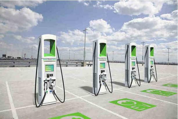 宝马与奔驰在中国合作建设电动汽车超级充电网络